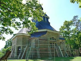 Einrüstung der Weingartenkapelle (© Karl-Franz Thiede)